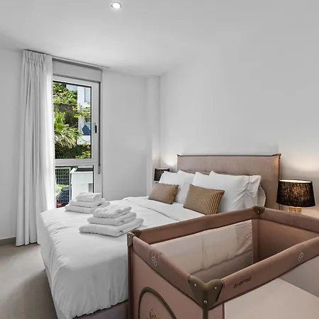 The Celeste * 埃斯特波纳